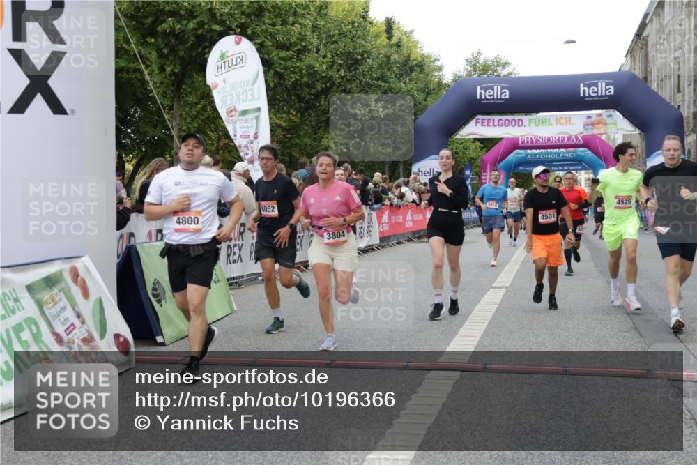 06.09.2026 - CURREX Alsterlauf Yannick Fuchs http://msf.ph/oto/10196366 06.09.2026 09:58:20 Ziel 2706, 2864, 3603, 3679, 3804, 4106, 4501, 4525, 4732, 4800, 5018, 5257, 5986, 6409, 8003, 8052, 8296 meine-sportfotos.de