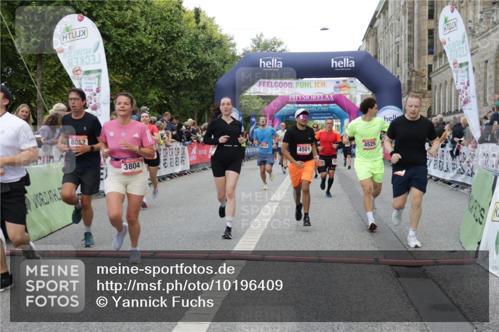 06.09.2026 - CURREX Alsterlauf Yannick Fuchs http://msf.ph/oto/10196409 06.09.2026 09:58:21 Ziel 2706, 2864, 3055, 3603, 3679, 3804, 4106, 4501, 4525, 4732, 4800, 5018, 5257, 5986, 6409, 8003, 8052, 8296 meine-sportfotos.de