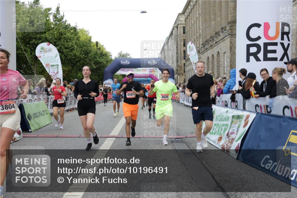 06.09.2026 - CURREX Alsterlauf Yannick Fuchs http://msf.ph/oto/10196491 06.09.2026 09:58:22 Ziel 2706, 2864, 3055, 3603, 3679, 3804, 4106, 4501, 4525, 4732, 4800, 4806, 5018, 5257, 5858, 5986, 8003, 8052, 8296 meine-sportfotos.de