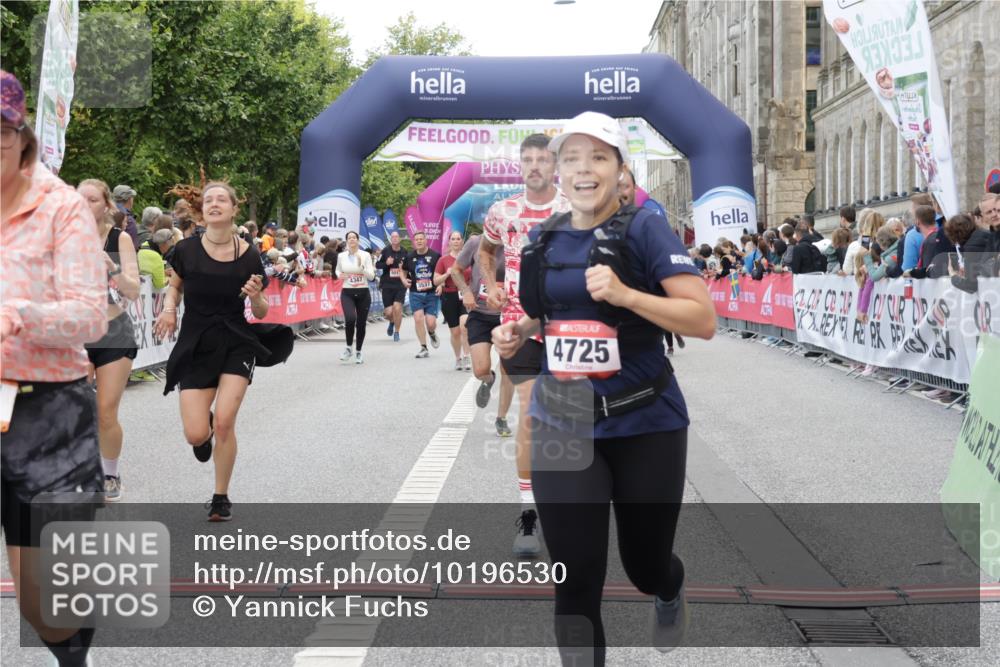 06.09.2026 - CURREX Alsterlauf Yannick Fuchs http://msf.ph/oto/10196530 06.09.2026 10:06:38 Ziel 2532, 2533, 2541, 3266, 3267, 3491, 4337, 4725, 5001, 6085, 6464 meine-sportfotos.de