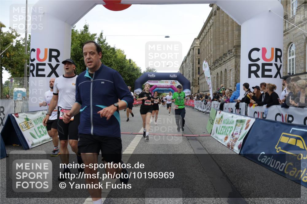 06.09.2026 - CURREX Alsterlauf Yannick Fuchs http://msf.ph/oto/10196969 06.09.2026 09:58:31 Ziel 2013, 2173, 3031, 3055, 3261, 3560, 3693, 4050, 4352, 4423, 4806, 5018, 5521, 5640, 5725, 5840, 5858, 6099, 6118, 6470, 8077, 8296, 8319 meine-sportfotos.de
