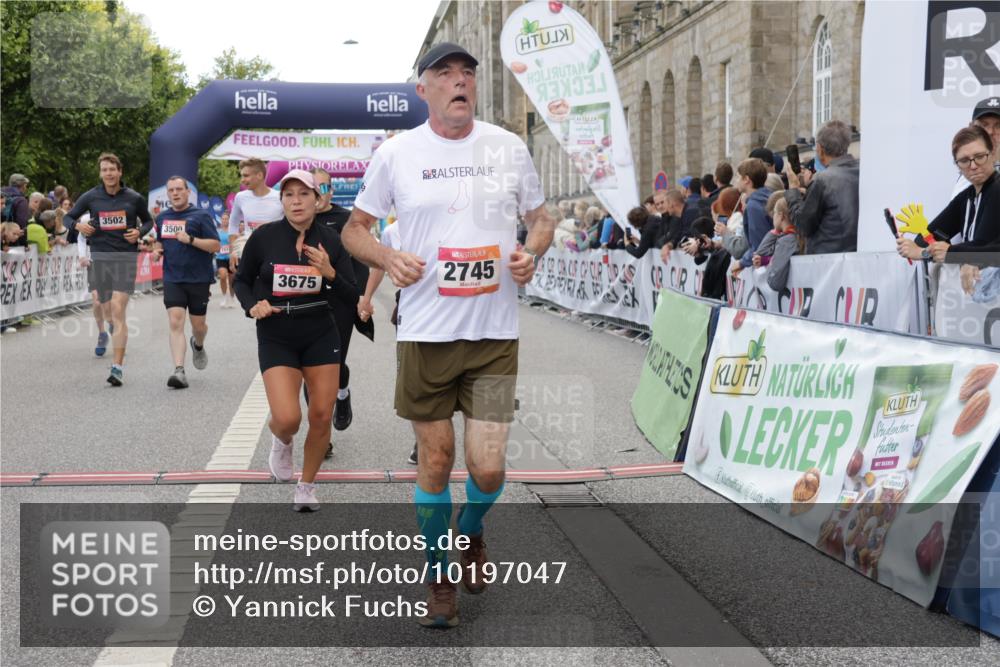 06.09.2026 - CURREX Alsterlauf Yannick Fuchs http://msf.ph/oto/10197047 06.09.2026 10:06:48 Ziel 2270, 2428, 2533, 2745, 3142, 3143, 3500, 3501, 3502, 3537, 3675, 3855, 4347, 5143, 5167, 5471, 6275, 6285, 8017 meine-sportfotos.de