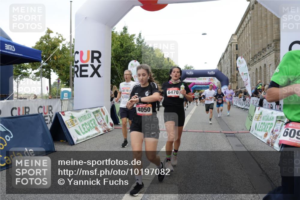 06.09.2026 - CURREX Alsterlauf Yannick Fuchs http://msf.ph/oto/10197082 06.09.2026 09:58:33 Ziel 2013, 2173, 3031, 3055, 3261, 3560, 3693, 4050, 4352, 4423, 4652, 4806, 5521, 5640, 5725, 5840, 5858, 6099, 6118, 6470, 8077, 8319 meine-sportfotos.de