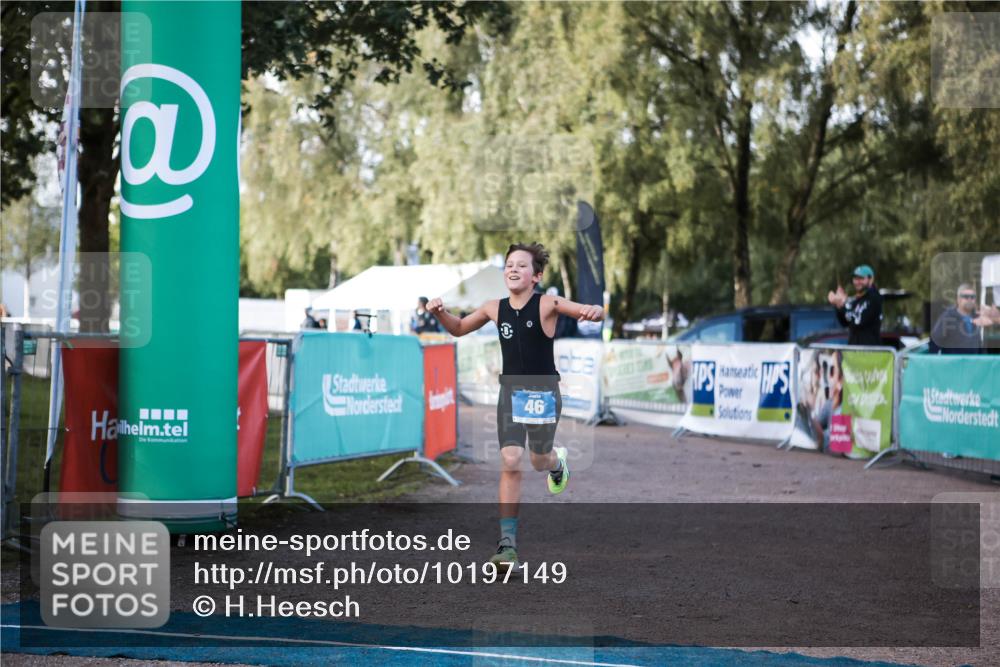 06.09.2026 - 20. Norderstedt Triathlon H.Heesch http://msf.ph/oto/10197149 06.09.2026 09:09:56 Ziel 46 meine-sportfotos.de