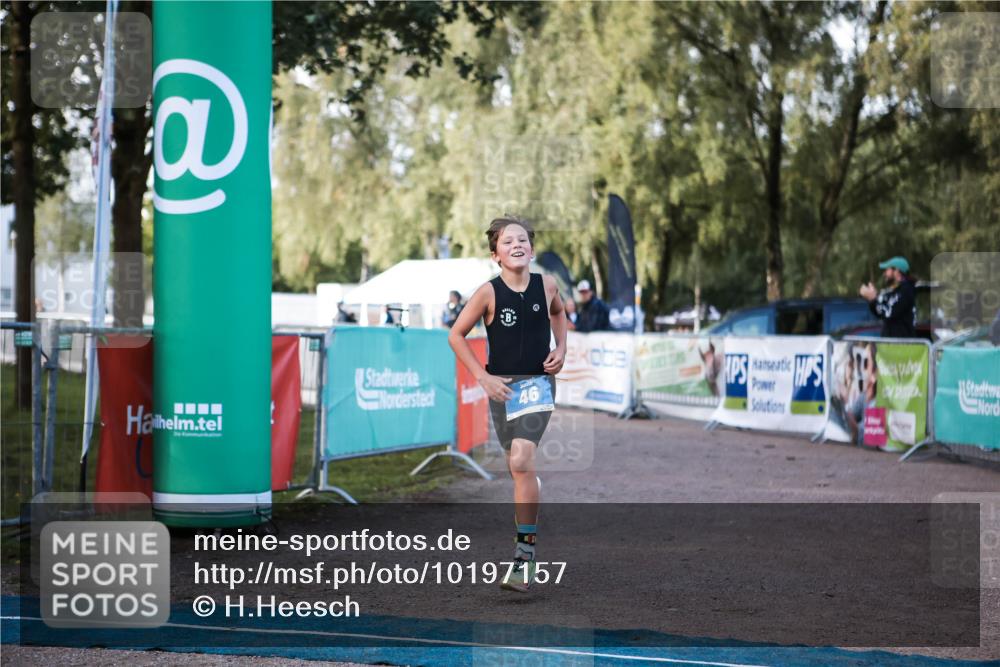 06.09.2026 - 20. Norderstedt Triathlon H.Heesch http://msf.ph/oto/10197157 06.09.2026 09:09:56 Ziel 46 meine-sportfotos.de
