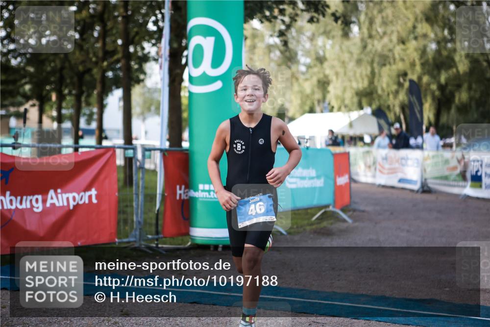06.09.2026 - 20. Norderstedt Triathlon H.Heesch http://msf.ph/oto/10197188 06.09.2026 09:09:57 Ziel 46 meine-sportfotos.de