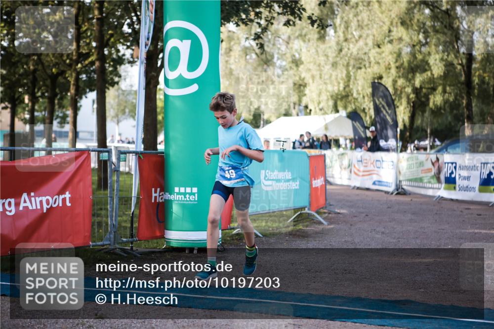 06.09.2026 - 20. Norderstedt Triathlon H.Heesch http://msf.ph/oto/10197203 06.09.2026 09:10:12 Ziel 36, 49 meine-sportfotos.de