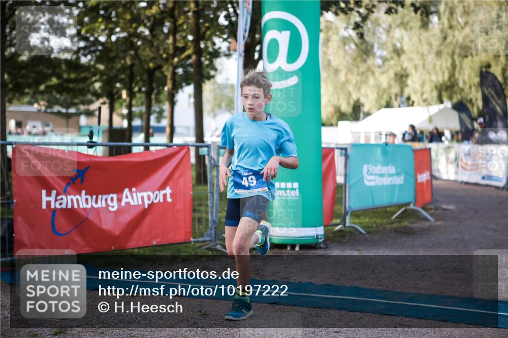 06.09.2026 - 20. Norderstedt Triathlon H.Heesch http://msf.ph/oto/10197222 06.09.2026 09:10:13 Ziel 36, 49 meine-sportfotos.de