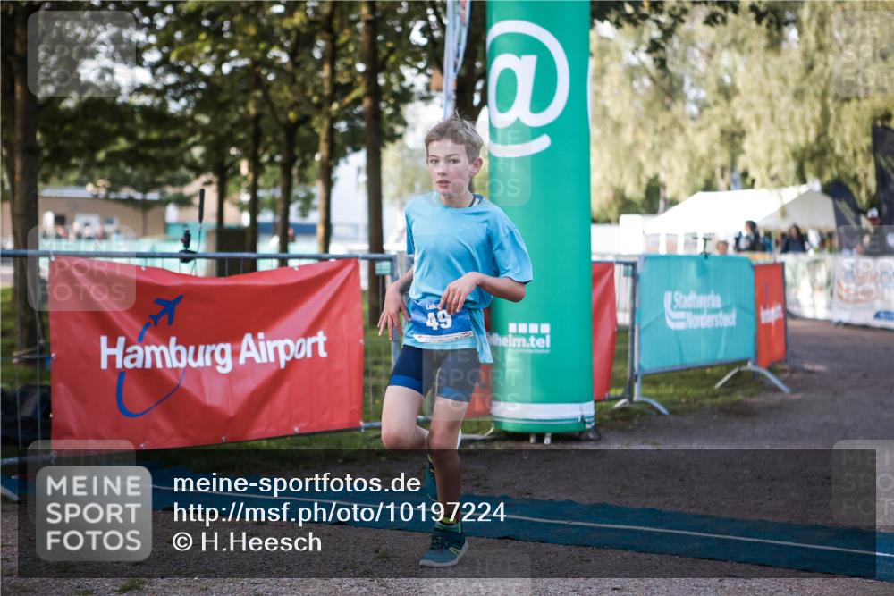 06.09.2026 - 20. Norderstedt Triathlon H.Heesch http://msf.ph/oto/10197224 06.09.2026 09:10:13 Ziel 36, 49 meine-sportfotos.de