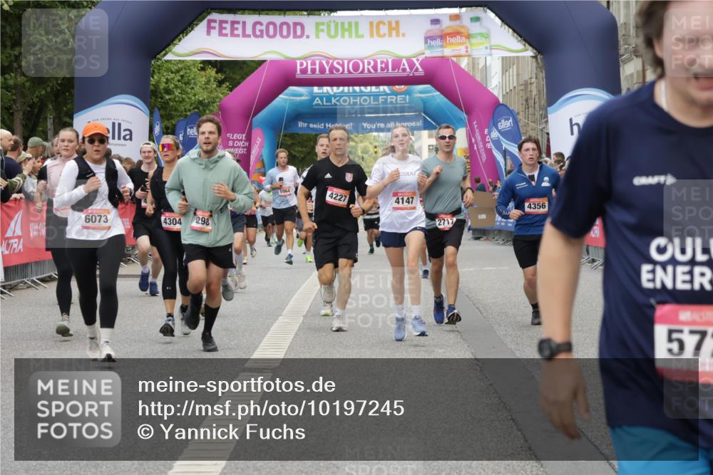 06.09.2026 - CURREX Alsterlauf Yannick Fuchs http://msf.ph/oto/10197245 06.09.2026 09:58:36 Ziel 2120, 2173, 2717, 3031, 3261, 3560, 3693, 4050, 4147, 4227, 4256, 4304, 4352, 4356, 4423, 4652, 5205, 5207, 5521, 5640, 5725, 6073, 6099, 6118, 6470, 8077, 8319 meine-sportfotos.de