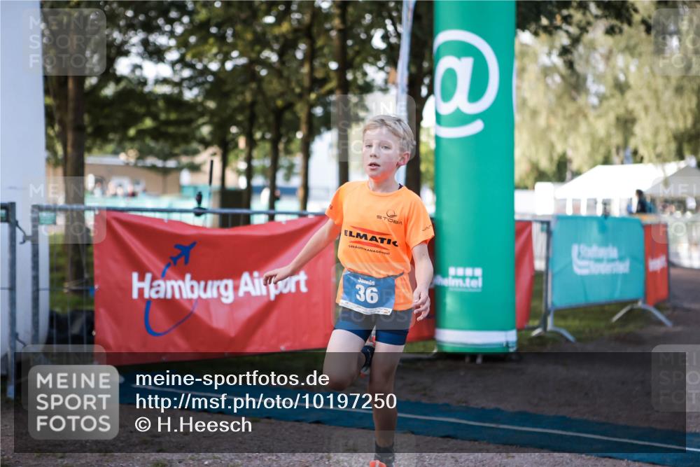 06.09.2026 - 20. Norderstedt Triathlon H.Heesch http://msf.ph/oto/10197250 06.09.2026 09:10:17 Ziel 36, 49 meine-sportfotos.de