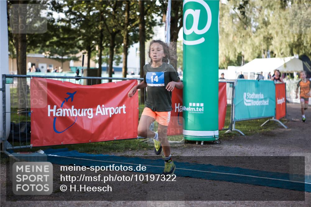 06.09.2026 - 20. Norderstedt Triathlon H.Heesch http://msf.ph/oto/10197322 06.09.2026 09:10:48 Ziel 14, 31, 32, 34, 35, 43 meine-sportfotos.de