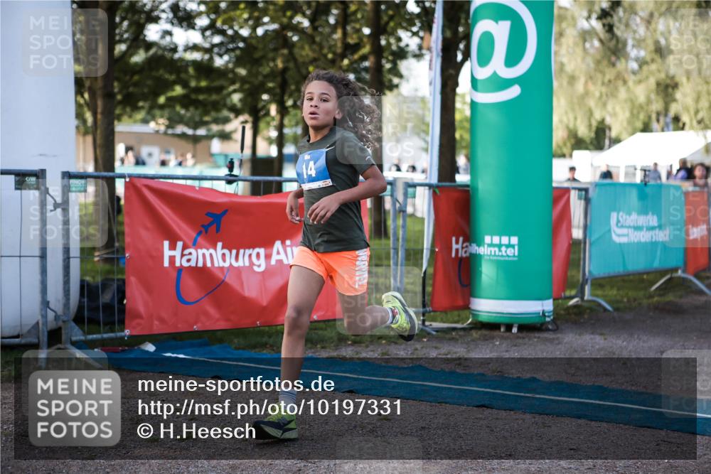 06.09.2026 - 20. Norderstedt Triathlon H.Heesch http://msf.ph/oto/10197331 06.09.2026 09:10:48 Ziel 14, 31, 32, 34, 35, 43 meine-sportfotos.de