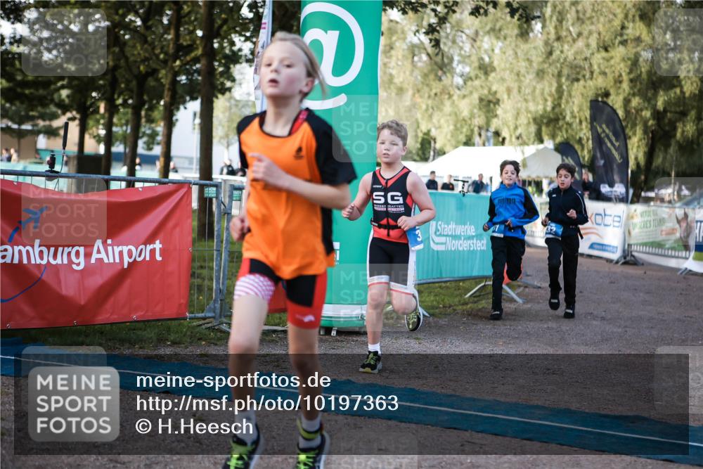 06.09.2026 - 20. Norderstedt Triathlon H.Heesch http://msf.ph/oto/10197363 06.09.2026 09:10:52 Ziel 14, 31, 32, 34, 35, 48 meine-sportfotos.de