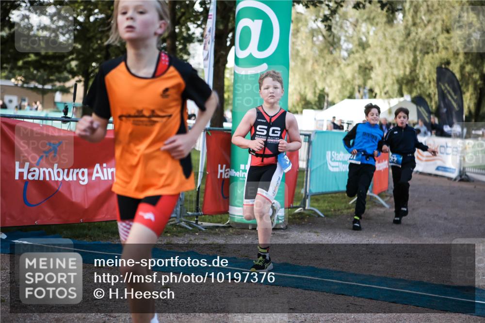 06.09.2026 - 20. Norderstedt Triathlon H.Heesch http://msf.ph/oto/10197376 06.09.2026 09:10:52 Ziel 14, 31, 32, 34, 35, 48 meine-sportfotos.de