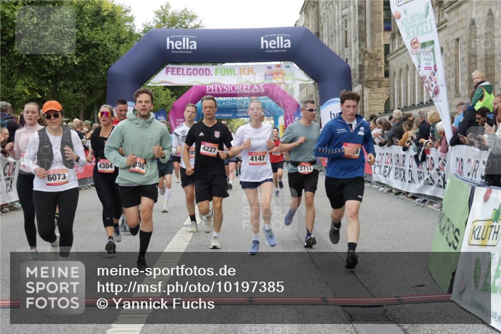 06.09.2026 - CURREX Alsterlauf Yannick Fuchs http://msf.ph/oto/10197385 06.09.2026 09:58:39 Ziel 2034, 2120, 2717, 3031, 4147, 4227, 4256, 4265, 4304, 4352, 4356, 4423, 4652, 4695, 4747, 5205, 5207, 5521, 5706, 5725, 6073, 6099, 6118, 6470, 8077 meine-sportfotos.de