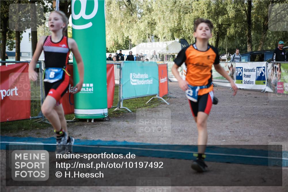 06.09.2026 - 20. Norderstedt Triathlon H.Heesch http://msf.ph/oto/10197492 06.09.2026 09:11:07 Ziel 3, 8, 23, 33 meine-sportfotos.de