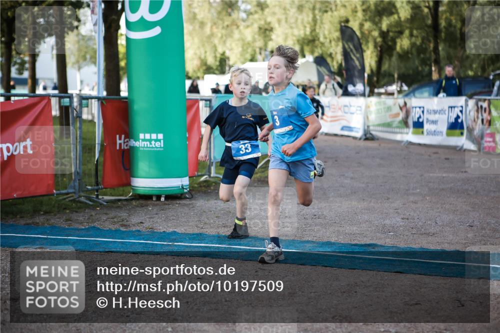 06.09.2026 - 20. Norderstedt Triathlon H.Heesch http://msf.ph/oto/10197509 06.09.2026 09:11:11 Ziel 1, 3, 8, 23, 33 meine-sportfotos.de