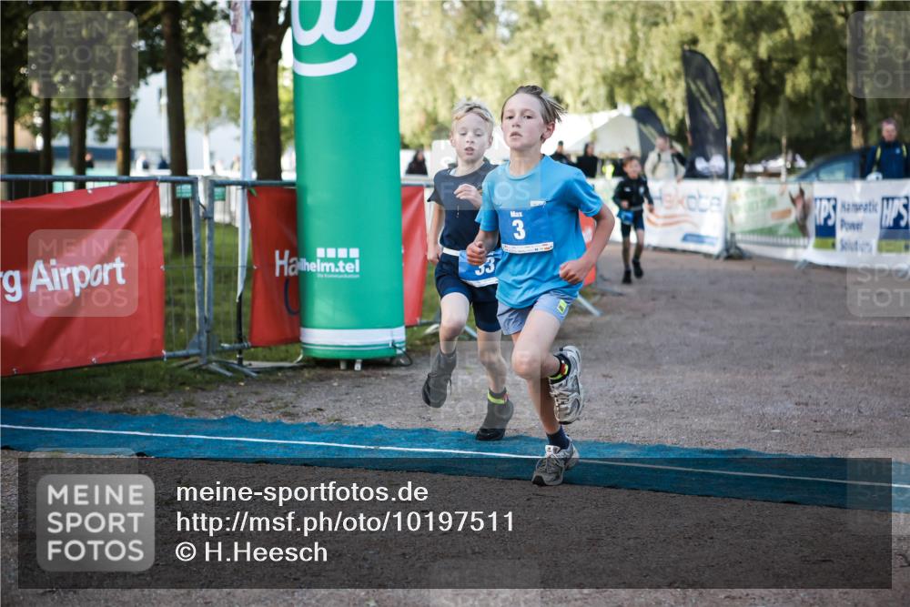 06.09.2026 - 20. Norderstedt Triathlon H.Heesch http://msf.ph/oto/10197511 06.09.2026 09:11:12 Ziel 1, 3, 8, 23, 33 meine-sportfotos.de