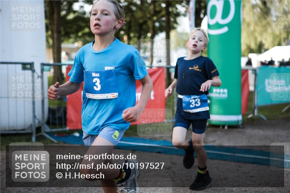 06.09.2026 - 20. Norderstedt Triathlon H.Heesch http://msf.ph/oto/10197527 06.09.2026 09:11:12 Ziel 1, 3, 8, 23, 33 meine-sportfotos.de