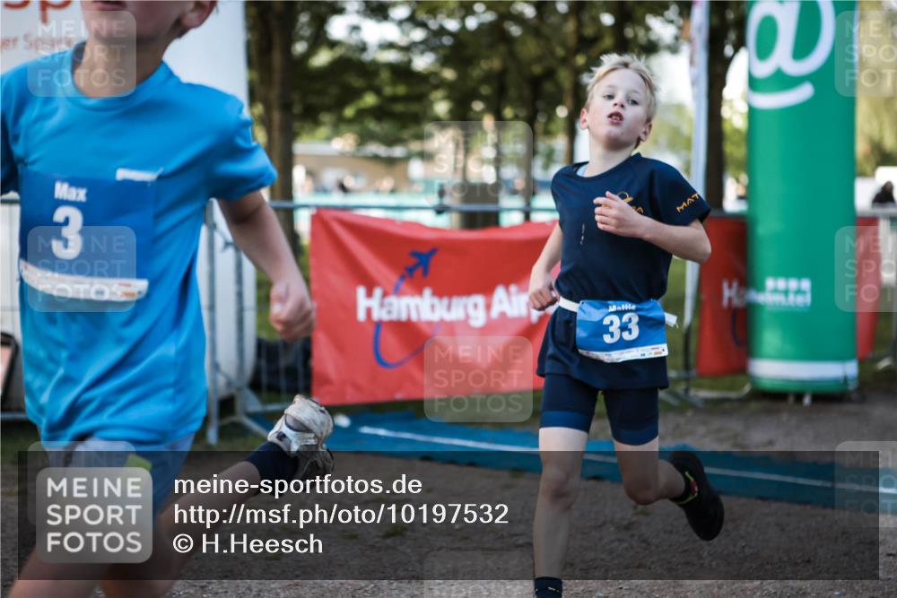 06.09.2026 - 20. Norderstedt Triathlon H.Heesch http://msf.ph/oto/10197532 06.09.2026 09:11:12 Ziel 1, 3, 8, 23, 33 meine-sportfotos.de