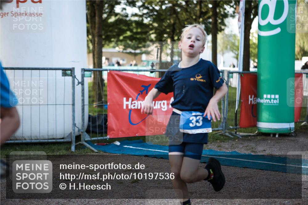 06.09.2026 - 20. Norderstedt Triathlon H.Heesch http://msf.ph/oto/10197536 06.09.2026 09:11:13 Ziel 1, 3, 8, 23, 33 meine-sportfotos.de