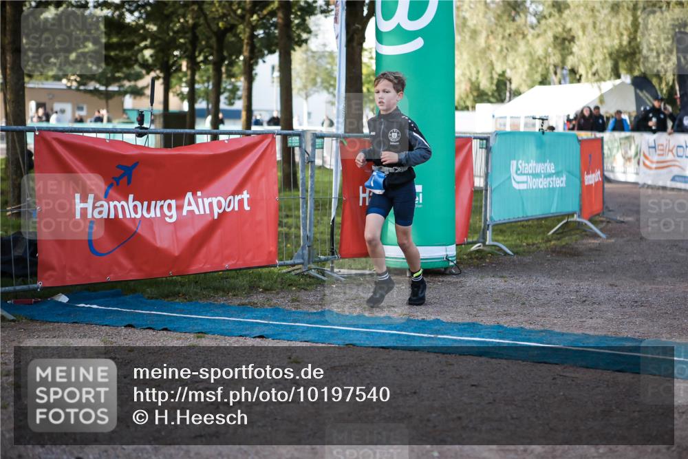 06.09.2026 - 20. Norderstedt Triathlon H.Heesch http://msf.ph/oto/10197540 06.09.2026 09:11:15 Ziel 1, 3, 33 meine-sportfotos.de