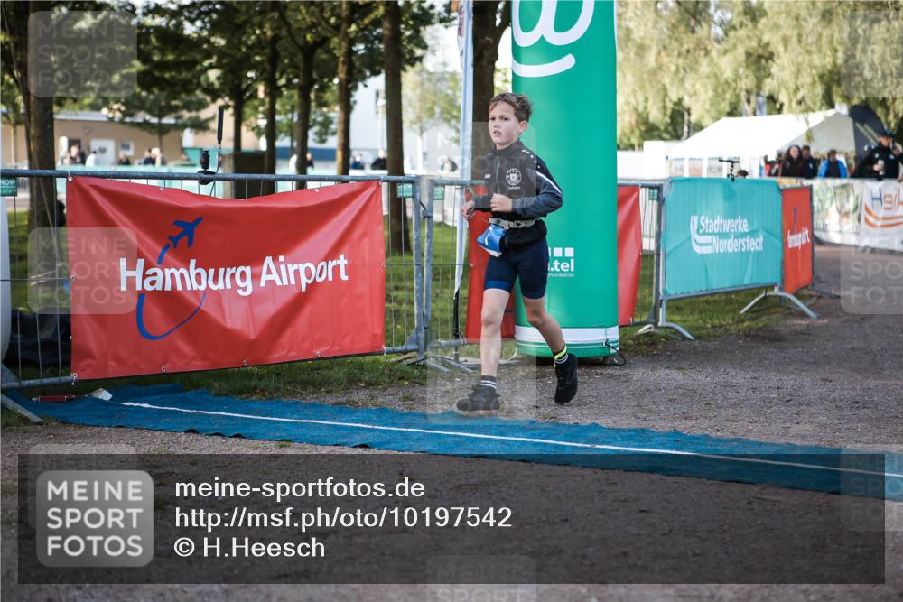 06.09.2026 - 20. Norderstedt Triathlon H.Heesch http://msf.ph/oto/10197542 06.09.2026 09:11:15 Ziel 1, 3, 33 meine-sportfotos.de