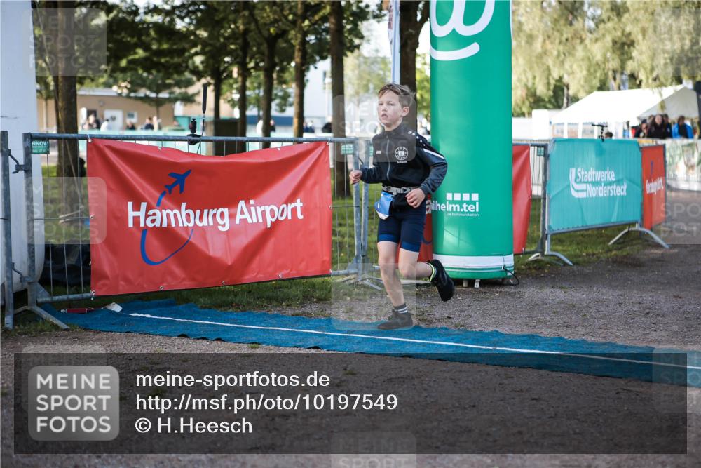 06.09.2026 - 20. Norderstedt Triathlon H.Heesch http://msf.ph/oto/10197549 06.09.2026 09:11:15 Ziel 1, 3, 33 meine-sportfotos.de