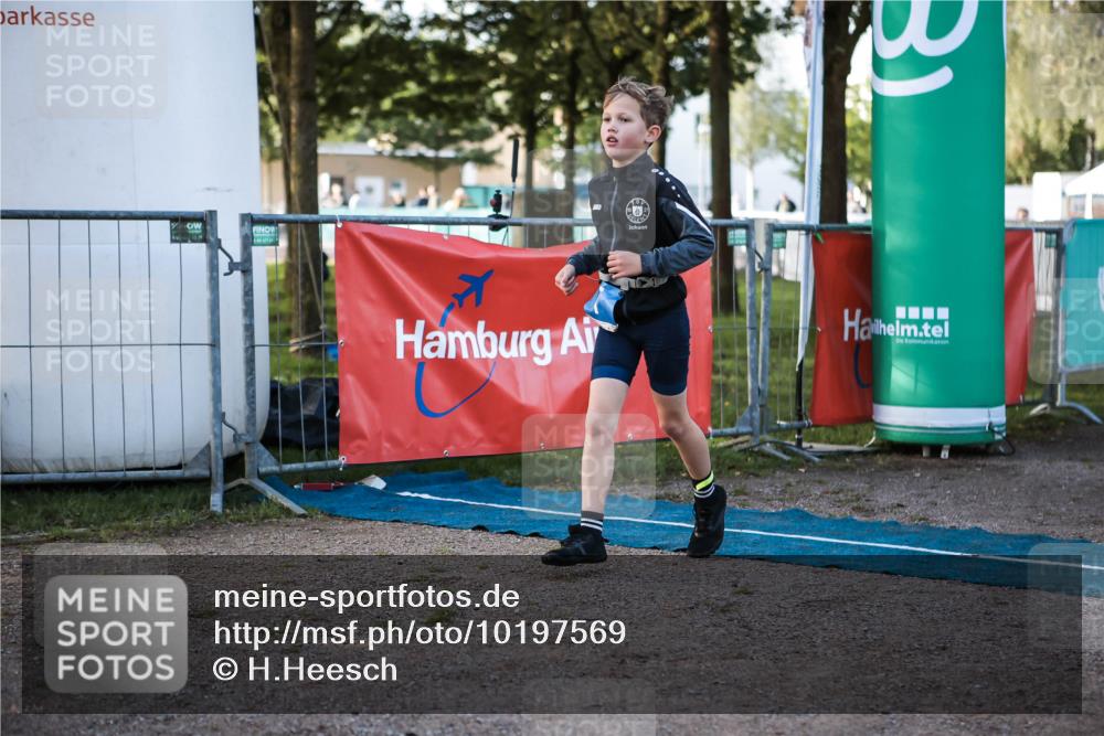 06.09.2026 - 20. Norderstedt Triathlon H.Heesch http://msf.ph/oto/10197569 06.09.2026 09:11:16 Ziel 1, 3, 33 meine-sportfotos.de
