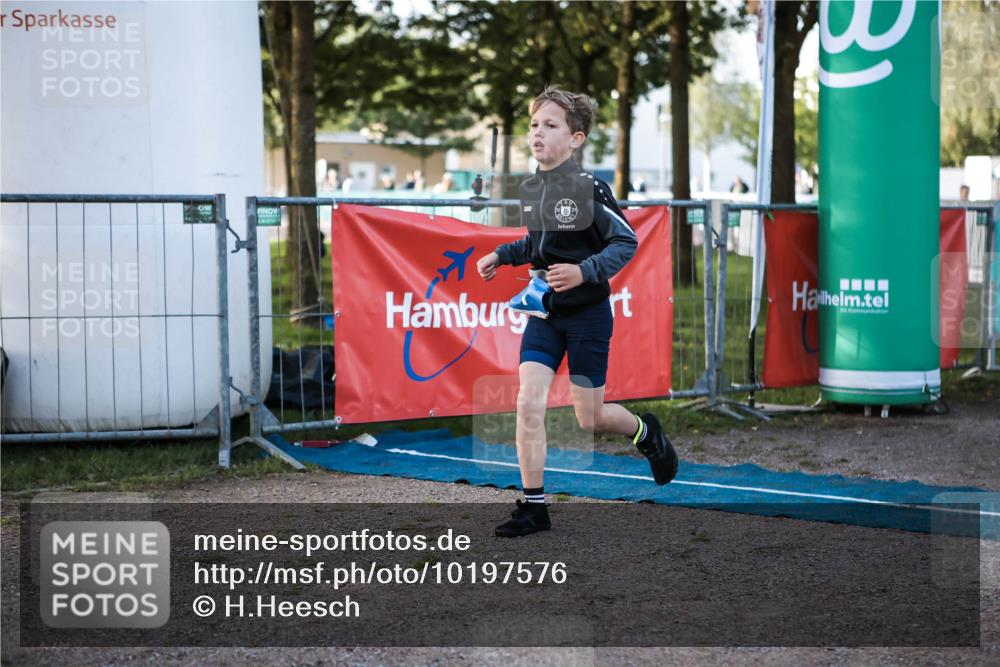 06.09.2026 - 20. Norderstedt Triathlon H.Heesch http://msf.ph/oto/10197576 06.09.2026 09:11:16 Ziel 1, 3, 33 meine-sportfotos.de