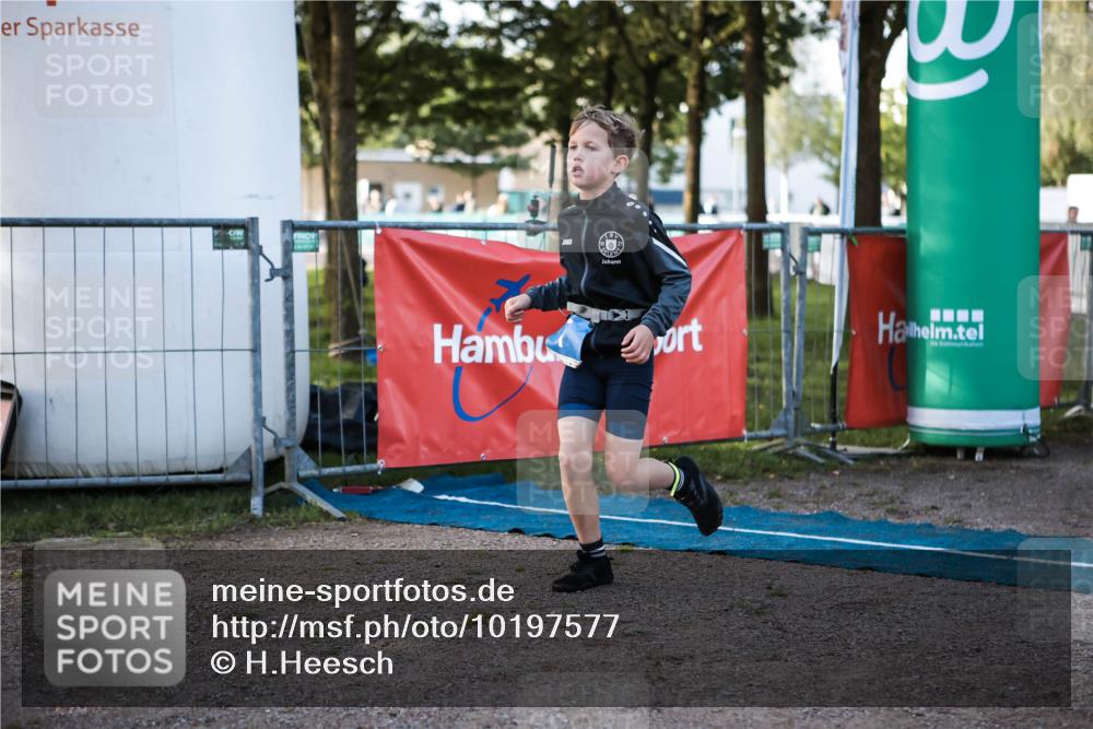 06.09.2026 - 20. Norderstedt Triathlon H.Heesch http://msf.ph/oto/10197577 06.09.2026 09:11:16 Ziel 1, 3, 33 meine-sportfotos.de