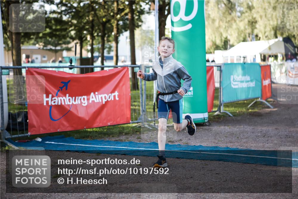 06.09.2026 - 20. Norderstedt Triathlon H.Heesch http://msf.ph/oto/10197592 06.09.2026 09:11:22 Ziel 1, 2 meine-sportfotos.de