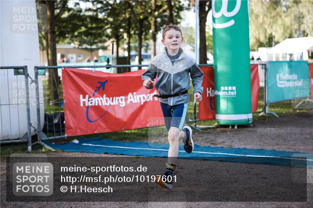06.09.2026 - 20. Norderstedt Triathlon H.Heesch http://msf.ph/oto/10197601 06.09.2026 09:11:23 Ziel 1, 2 meine-sportfotos.de