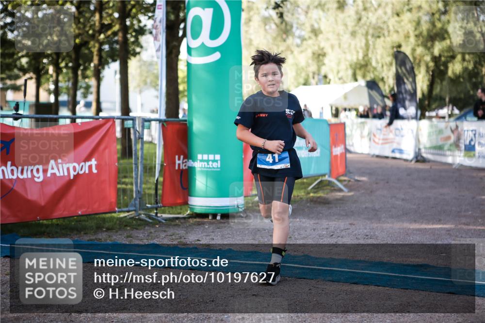 06.09.2026 - 20. Norderstedt Triathlon H.Heesch http://msf.ph/oto/10197627 06.09.2026 09:11:36 Ziel 41 meine-sportfotos.de