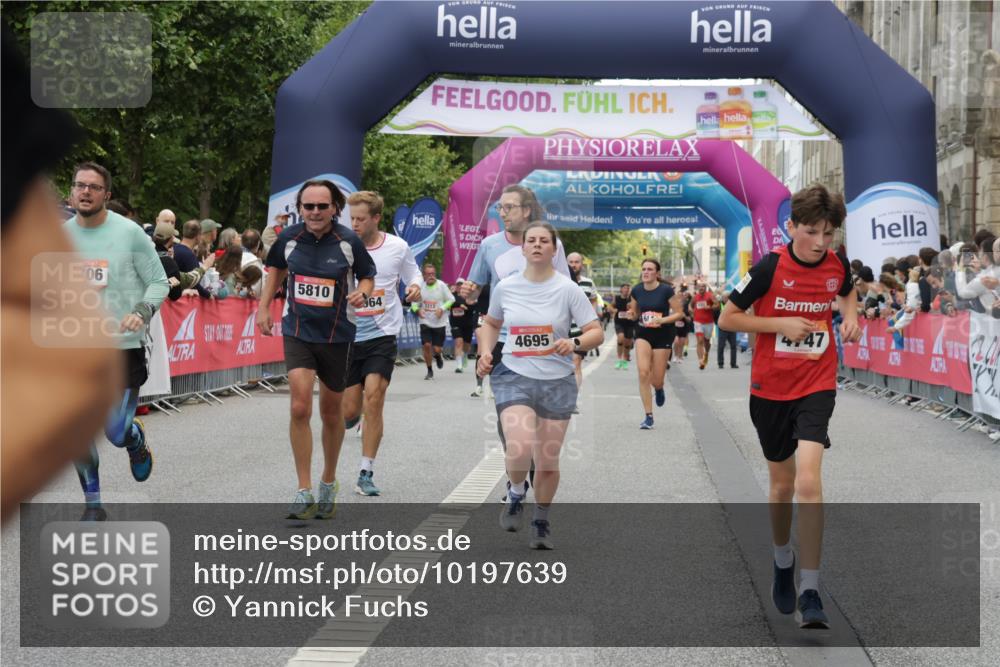 06.09.2026 - CURREX Alsterlauf Yannick Fuchs http://msf.ph/oto/10197639 06.09.2026 09:58:42 Ziel 2034, 2120, 2717, 4147, 4227, 4256, 4265, 4304, 4356, 4423, 4652, 4695, 4747, 5205, 5207, 5521, 5706, 5725, 5764, 5810, 5964, 6073 meine-sportfotos.de