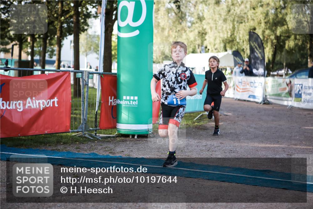 06.09.2026 - 20. Norderstedt Triathlon H.Heesch http://msf.ph/oto/10197644 06.09.2026 09:11:44 Ziel 10, 11 meine-sportfotos.de