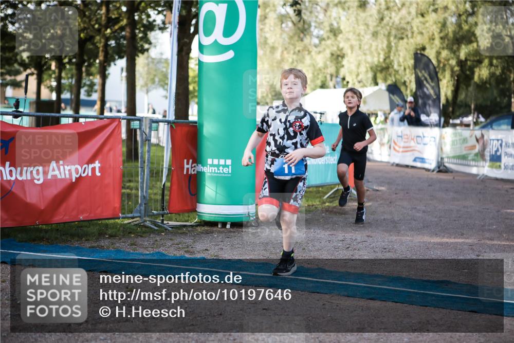 06.09.2026 - 20. Norderstedt Triathlon H.Heesch http://msf.ph/oto/10197646 06.09.2026 09:11:44 Ziel 10, 11 meine-sportfotos.de