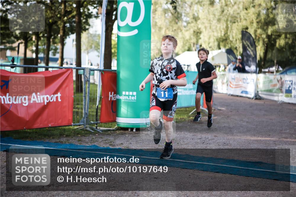 06.09.2026 - 20. Norderstedt Triathlon H.Heesch http://msf.ph/oto/10197649 06.09.2026 09:11:44 Ziel 10, 11 meine-sportfotos.de