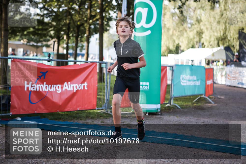 06.09.2026 - 20. Norderstedt Triathlon H.Heesch http://msf.ph/oto/10197678 06.09.2026 09:11:46 Ziel 10, 11 meine-sportfotos.de