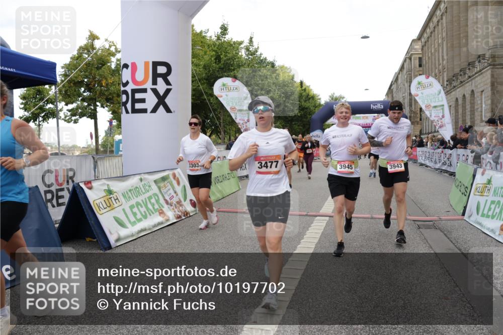 06.09.2026 - CURREX Alsterlauf Yannick Fuchs http://msf.ph/oto/10197702 06.09.2026 10:06:56 Ziel 2428, 2459, 2934, 2963, 3303, 3500, 3501, 3502, 3656, 3943, 3945, 5073, 5091, 5143, 5471, 5527, 6285, 8276 meine-sportfotos.de