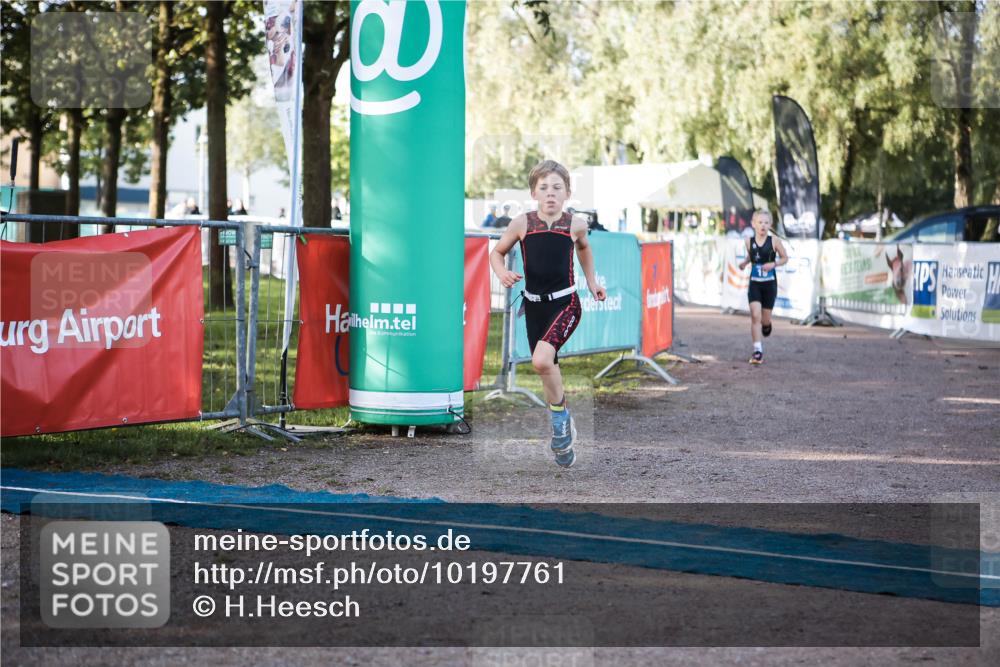 06.09.2026 - 20. Norderstedt Triathlon H.Heesch http://msf.ph/oto/10197761 06.09.2026 09:12:06 Ziel 19, 24, 37, 40 meine-sportfotos.de