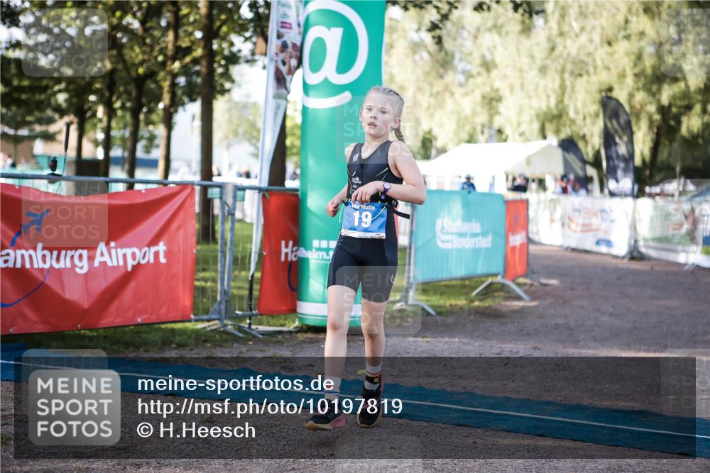 06.09.2026 - 20. Norderstedt Triathlon H.Heesch http://msf.ph/oto/10197819 06.09.2026 09:12:10 Ziel 19, 37 meine-sportfotos.de