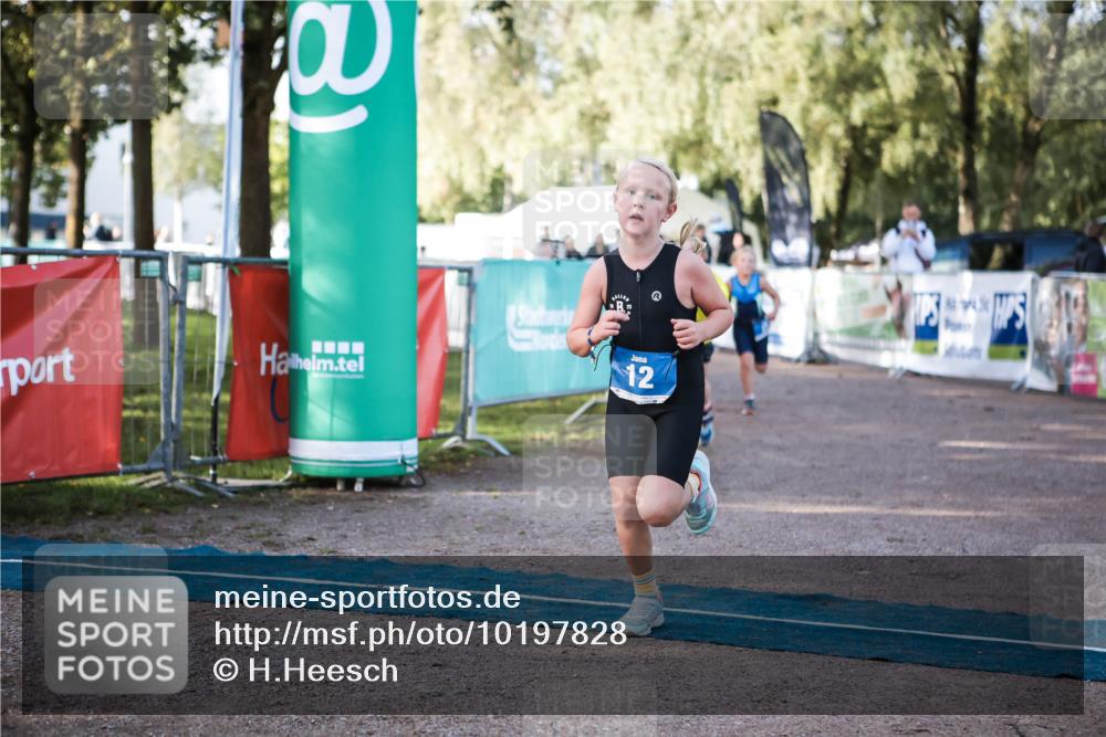 06.09.2026 - 20. Norderstedt Triathlon H.Heesch http://msf.ph/oto/10197828 06.09.2026 09:12:34 Ziel 12, 21, 29 meine-sportfotos.de