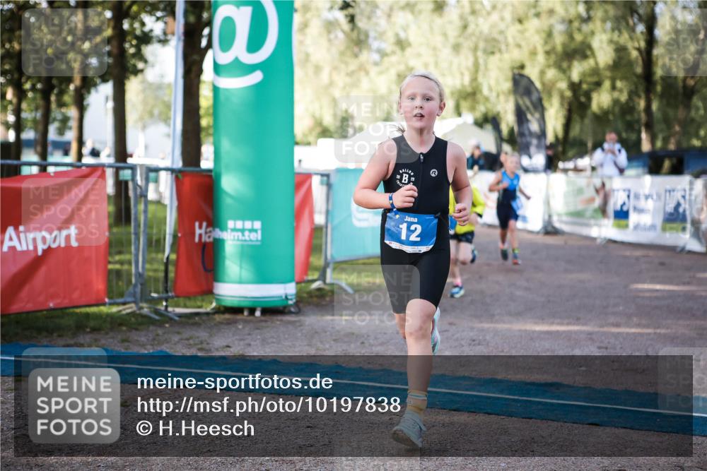 06.09.2026 - 20. Norderstedt Triathlon H.Heesch http://msf.ph/oto/10197838 06.09.2026 09:12:35 Ziel 12, 21, 29 meine-sportfotos.de
