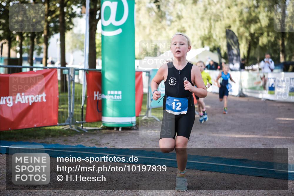 06.09.2026 - 20. Norderstedt Triathlon H.Heesch http://msf.ph/oto/10197839 06.09.2026 09:12:35 Ziel 12, 21, 29 meine-sportfotos.de