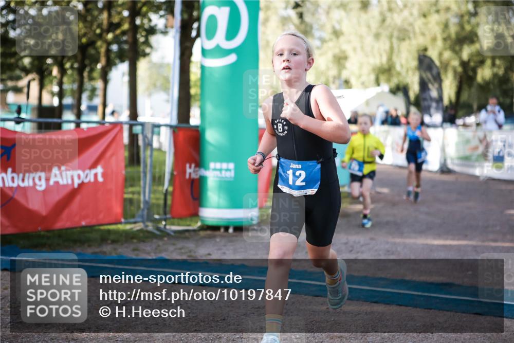 06.09.2026 - 20. Norderstedt Triathlon H.Heesch http://msf.ph/oto/10197847 06.09.2026 09:12:35 Ziel 12, 21, 29 meine-sportfotos.de