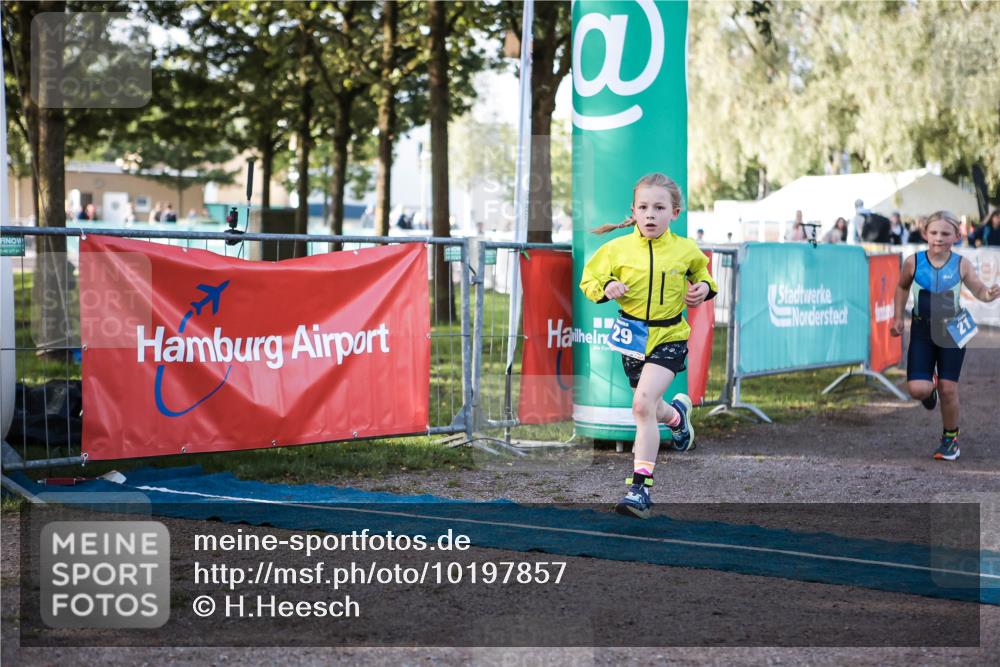 06.09.2026 - 20. Norderstedt Triathlon H.Heesch http://msf.ph/oto/10197857 06.09.2026 09:12:36 Ziel 12, 21, 29 meine-sportfotos.de
