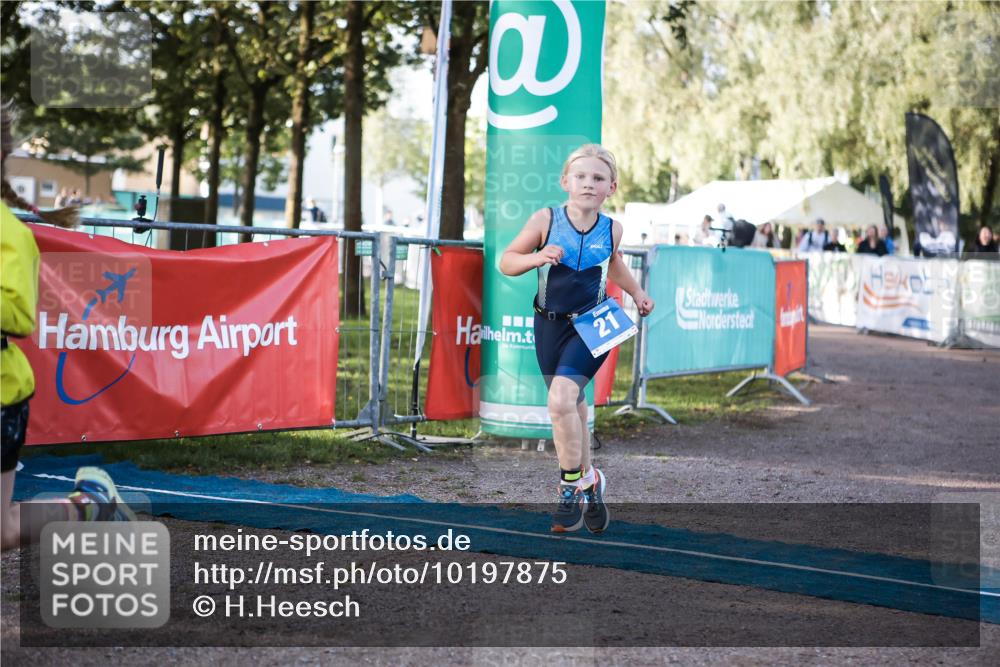 06.09.2026 - 20. Norderstedt Triathlon H.Heesch http://msf.ph/oto/10197875 06.09.2026 09:12:37 Ziel 12, 21, 29 meine-sportfotos.de