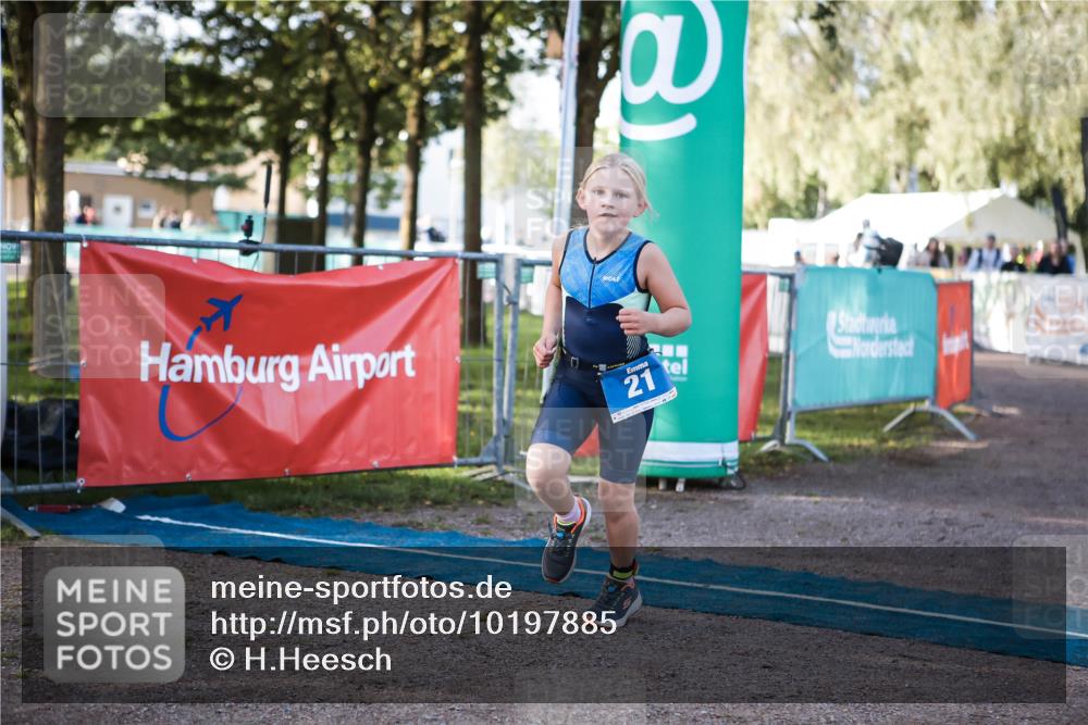 06.09.2026 - 20. Norderstedt Triathlon H.Heesch http://msf.ph/oto/10197885 06.09.2026 09:12:37 Ziel 12, 21, 29 meine-sportfotos.de